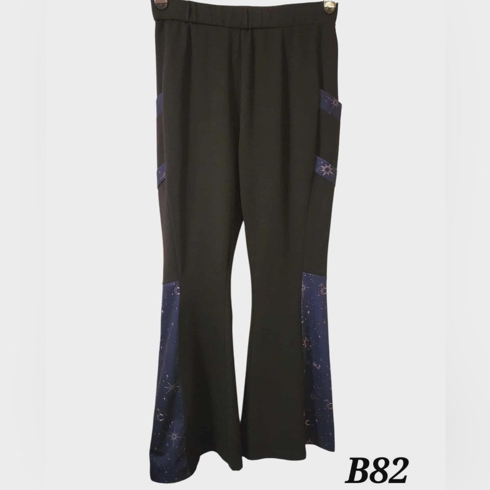 Women's Black and Blue Pants